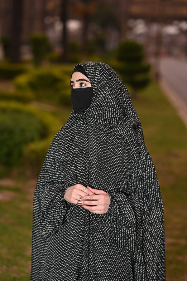Chevron Black & White Namaz Chaddar