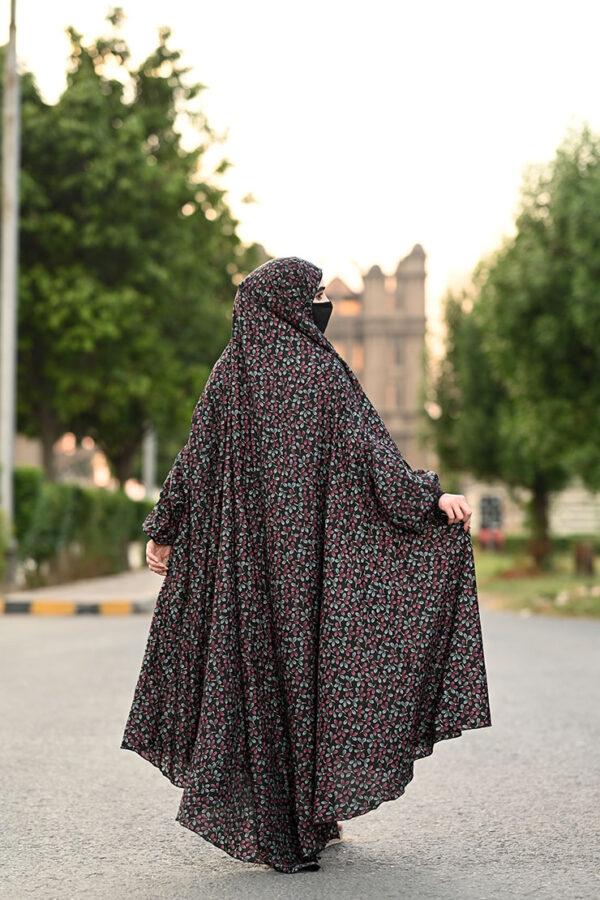 Entire Spiral Black Namaz Chaddar