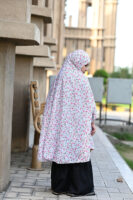 Flower Pattern White Namaz Chaddar