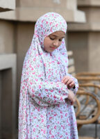 Flower Pattern White Namaz Chaddar